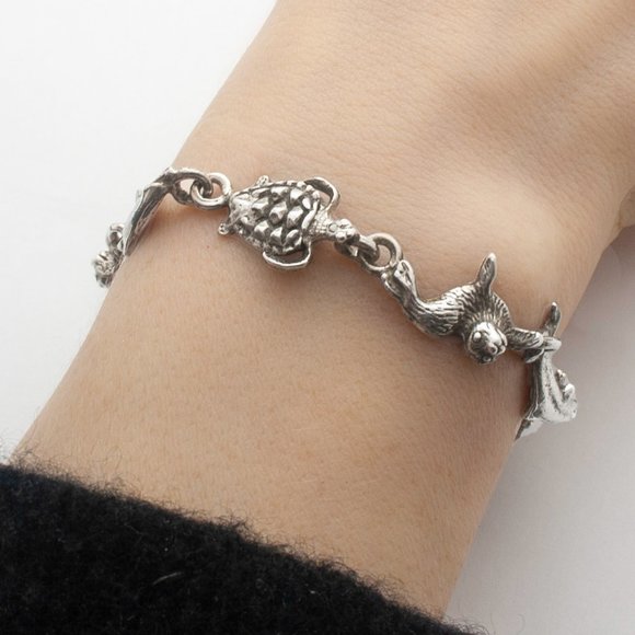 Vintage Real Sterling Silver Dolphin, Turtle, Otter Charm Bracelet Stamped 925 - Picture 6 of 7